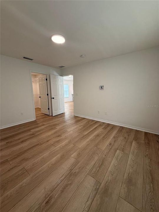 For Rent: $2,350 (3 beds, 2 baths, 1334 Square Feet)