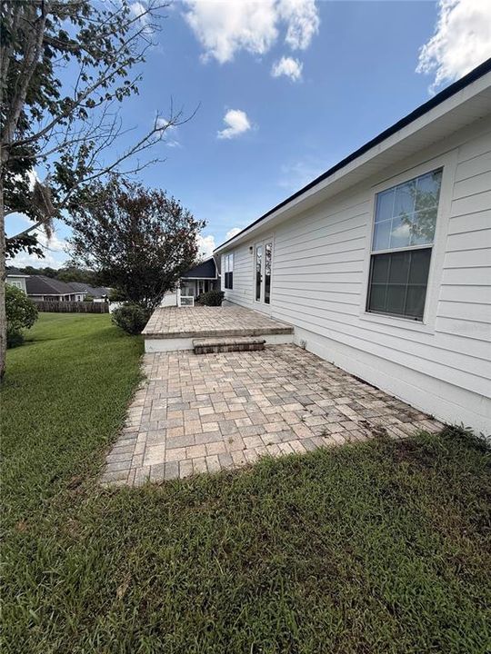For Rent: $2,350 (3 beds, 2 baths, 1334 Square Feet)