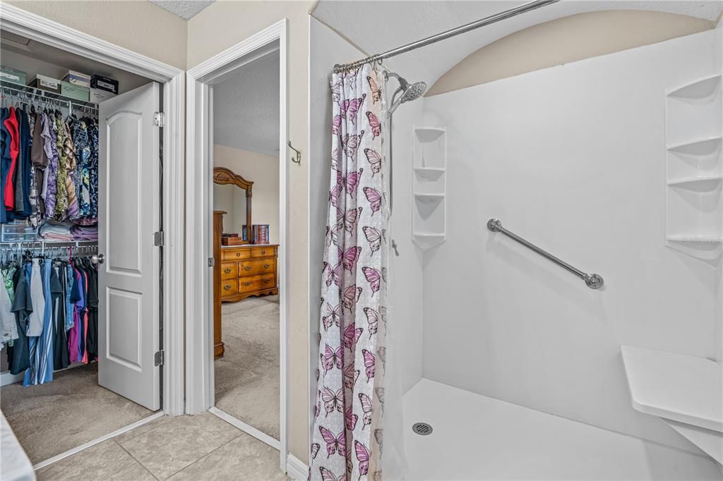 For Sale: $249,999 (3 beds, 2 baths, 1288 Square Feet)