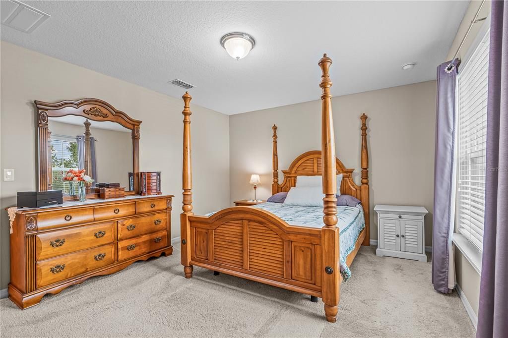 For Sale: $249,999 (3 beds, 2 baths, 1288 Square Feet)