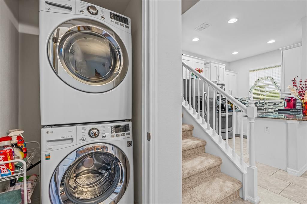 For Sale: $249,999 (3 beds, 2 baths, 1288 Square Feet)