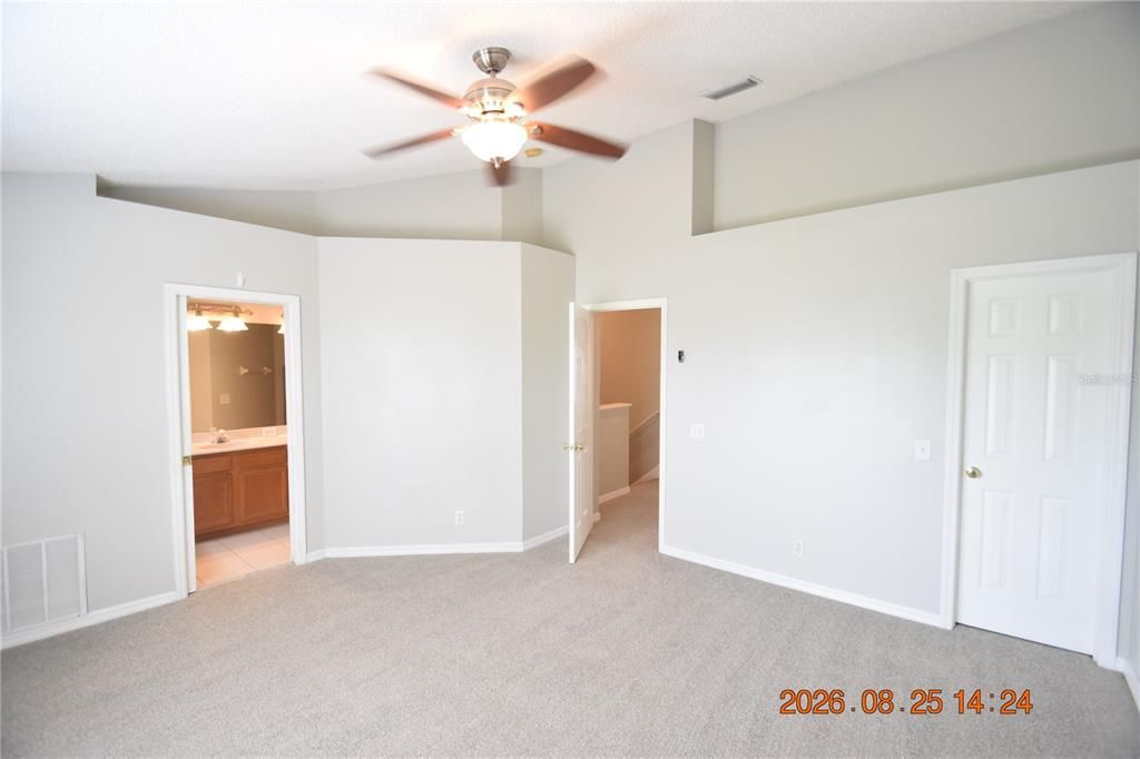 For Rent: $2,895 (3 beds, 2 baths, 1618 Square Feet)