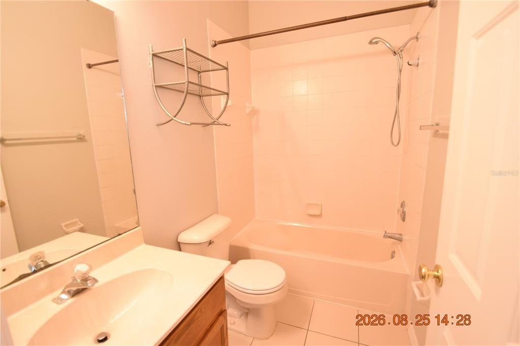For Rent: $2,895 (3 beds, 2 baths, 1618 Square Feet)
