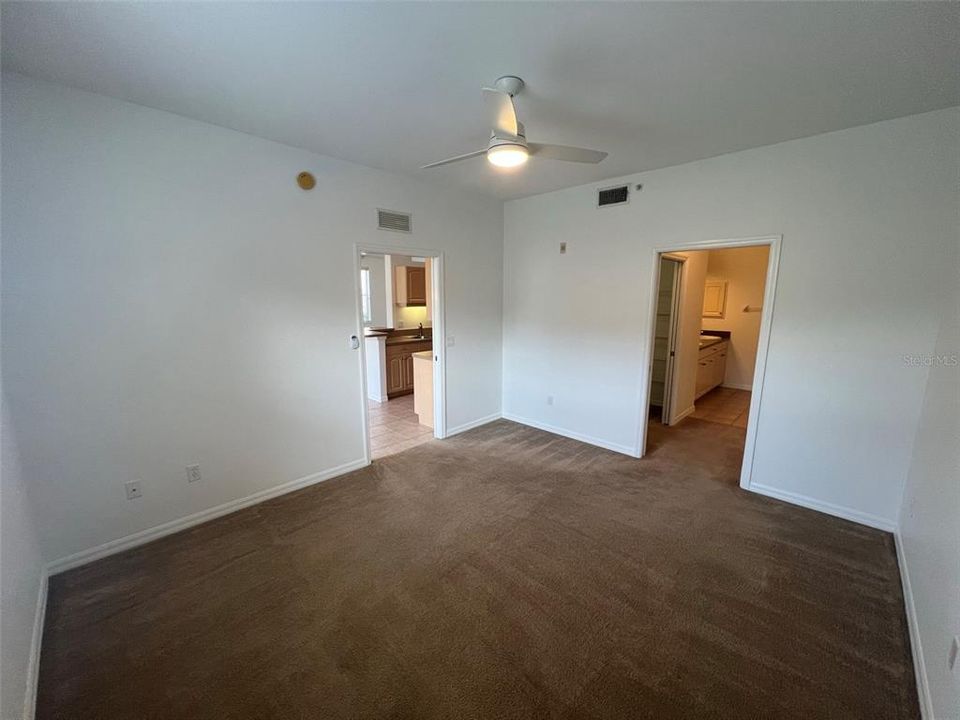 For Rent: $1,799 (3 beds, 2 baths, 1383 Square Feet)