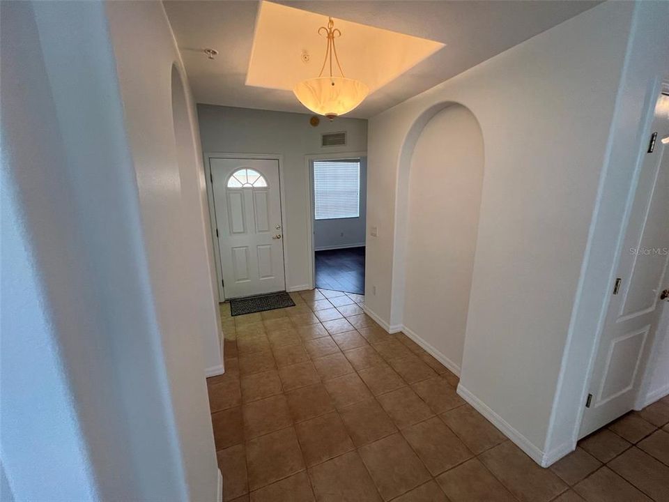 For Rent: $1,799 (3 beds, 2 baths, 1383 Square Feet)