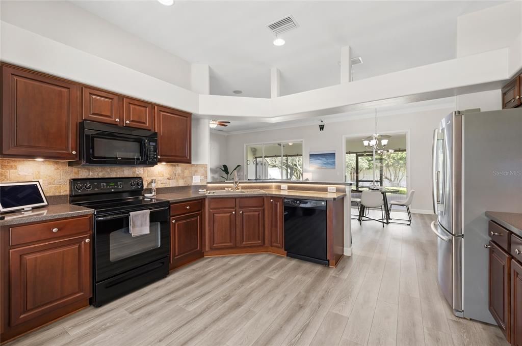 For Sale: $370,000 (3 beds, 2 baths, 2018 Square Feet)