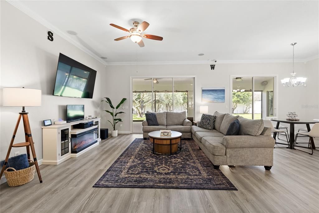 For Sale: $370,000 (3 beds, 2 baths, 2018 Square Feet)