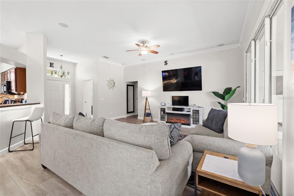 For Sale: $370,000 (3 beds, 2 baths, 2018 Square Feet)