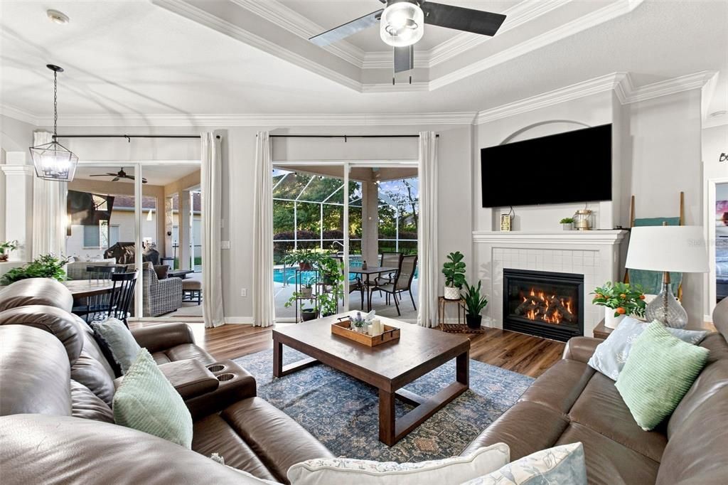 For Sale: $515,000 (5 beds, 3 baths, 2984 Square Feet)
