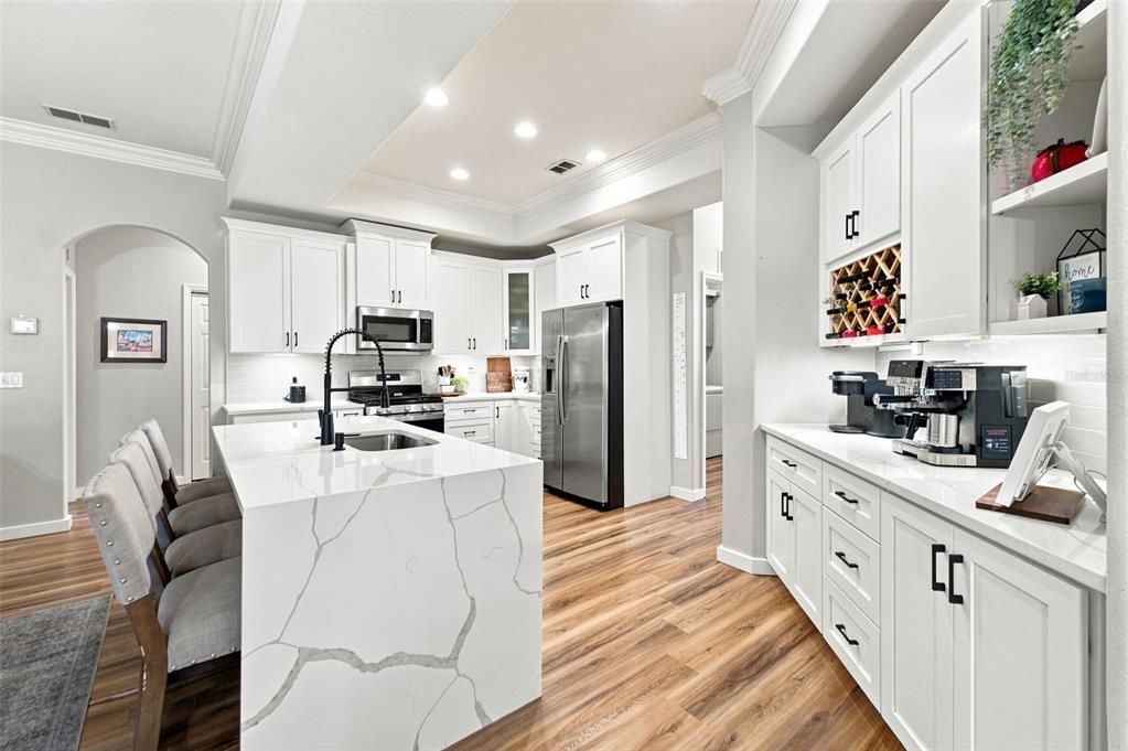 For Sale: $515,000 (5 beds, 3 baths, 2984 Square Feet)