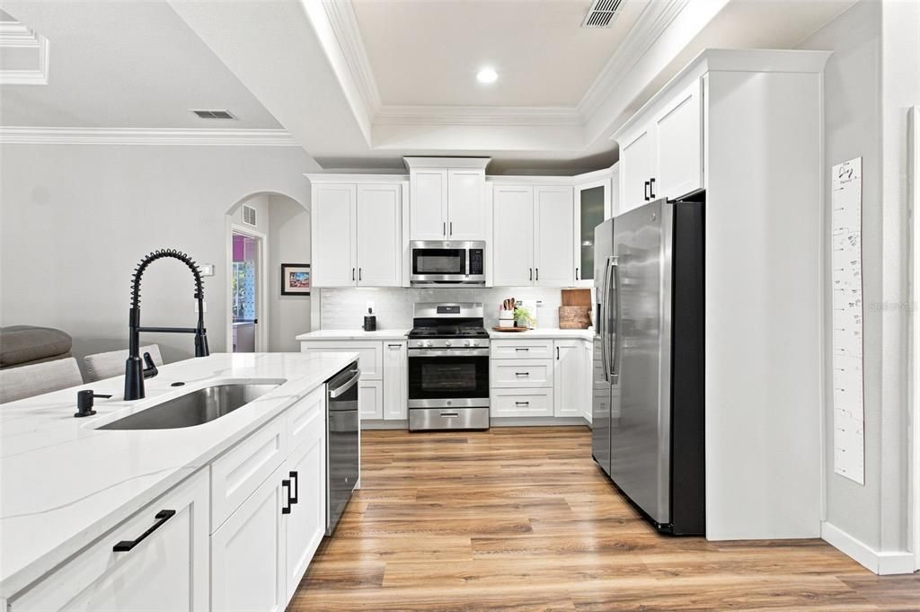 For Sale: $515,000 (5 beds, 3 baths, 2984 Square Feet)