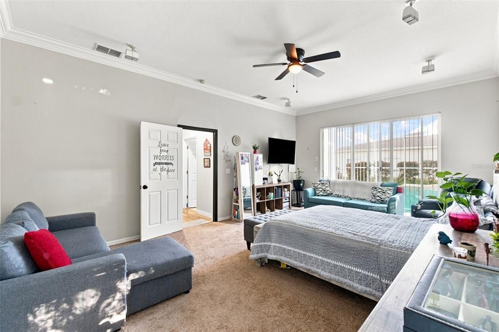 For Sale: $515,000 (5 beds, 3 baths, 2984 Square Feet)