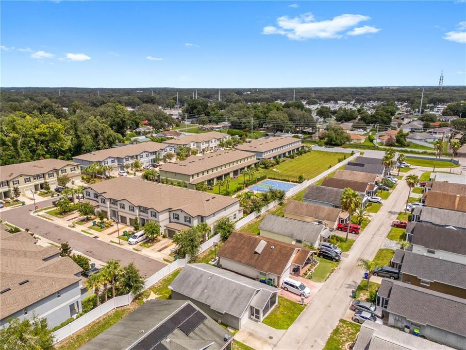 For Sale: $205,000 (2 beds, 2 baths, 1034 Square Feet)