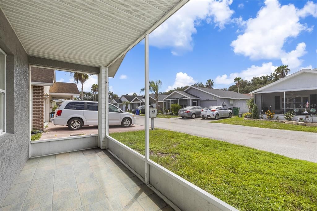 For Sale: $205,000 (2 beds, 2 baths, 1034 Square Feet)