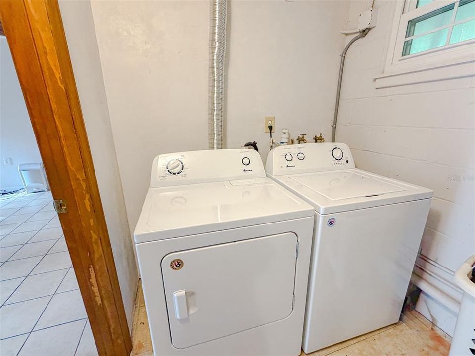 En Venta: $279,900 (3 camas, 2 baños, 1551 Pies cuadrados)