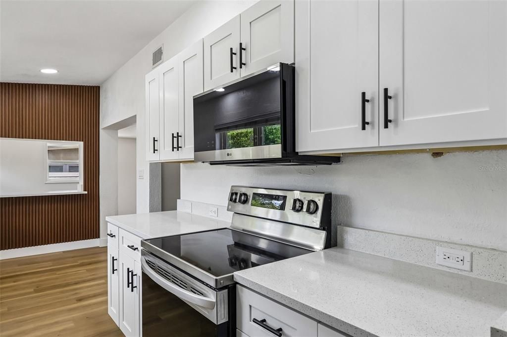 En Venta: $389,900 (4 camas, 2 baños, 2250 Pies cuadrados)