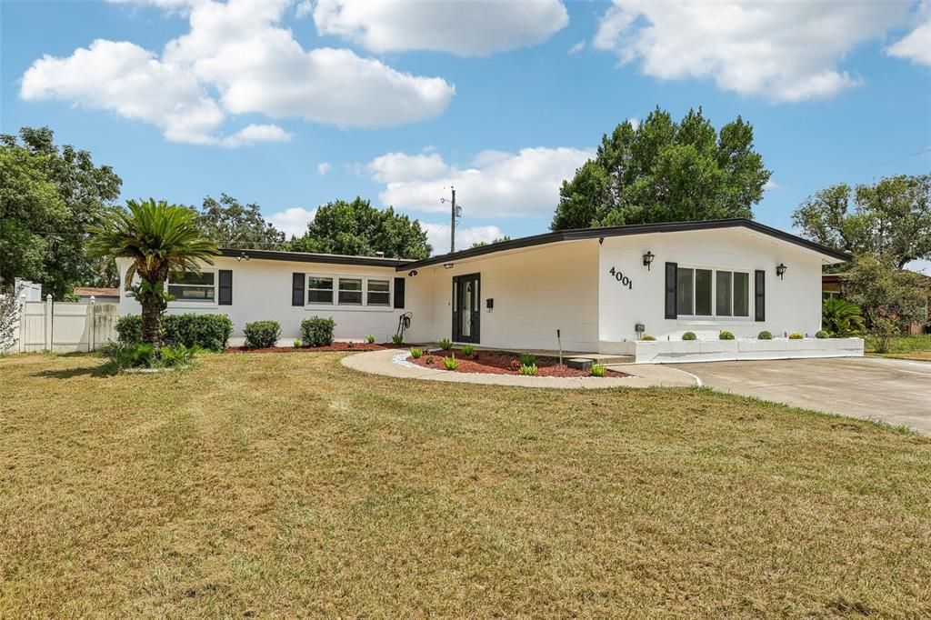 En Venta: $389,900 (4 camas, 2 baños, 2250 Pies cuadrados)