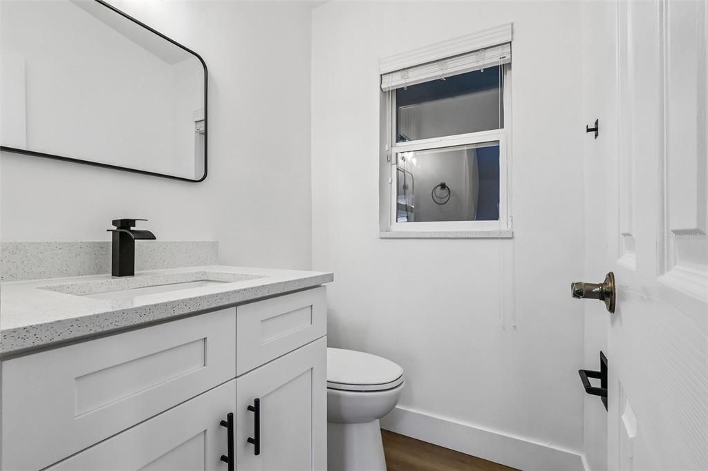 En Venta: $389,900 (4 camas, 2 baños, 2250 Pies cuadrados)