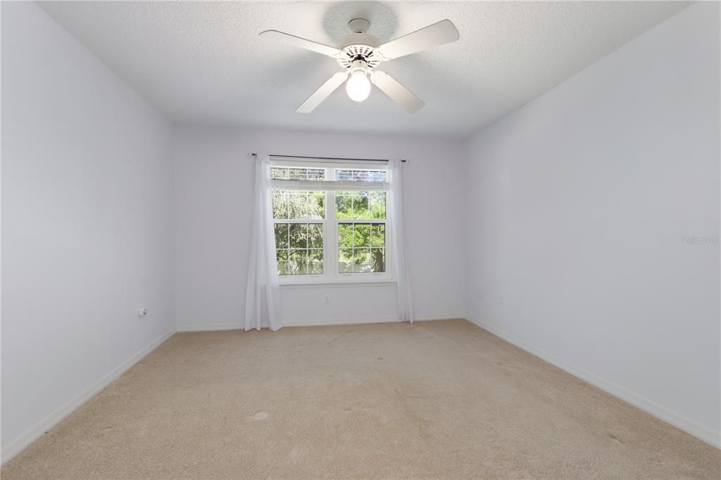 For Sale: $320,000 (3 beds, 2 baths, 1959 Square Feet)