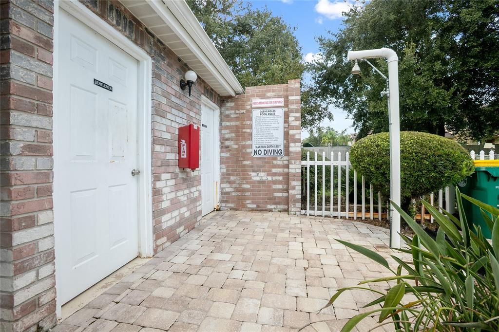 For Sale: $320,000 (3 beds, 2 baths, 1959 Square Feet)