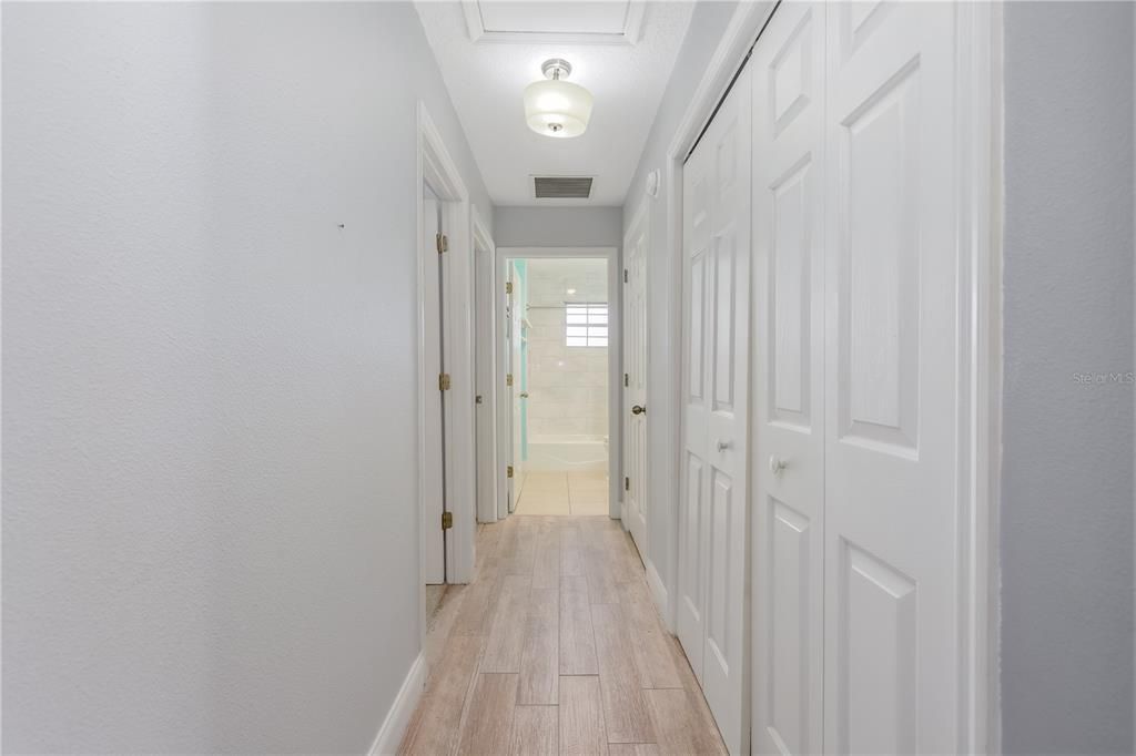 For Sale: $320,000 (3 beds, 2 baths, 1959 Square Feet)