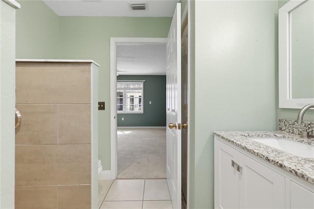 For Sale: $320,000 (3 beds, 2 baths, 1959 Square Feet)