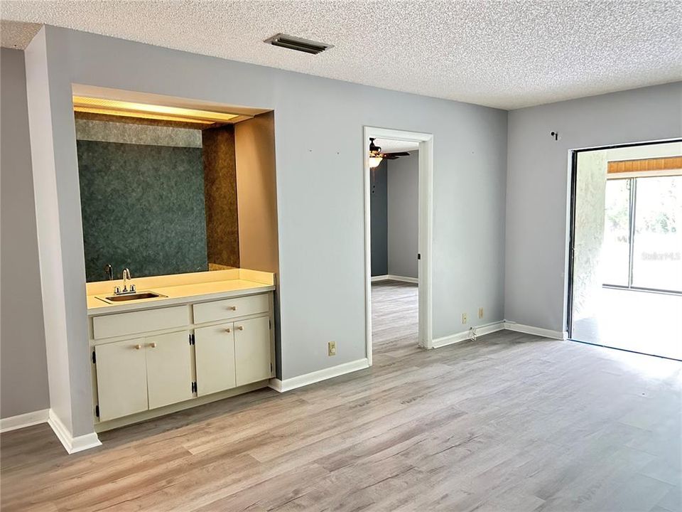 For Rent: $1,550 (2 beds, 2 baths, 1398 Square Feet)