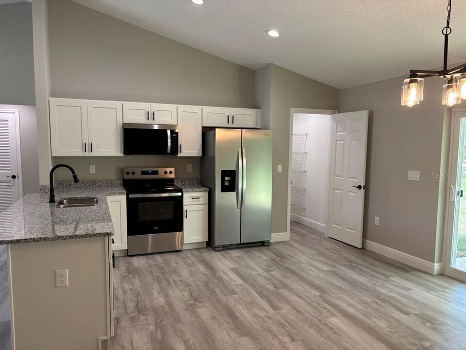 En Venta: $249,900 (3 camas, 2 baños, 1405 Pies cuadrados)