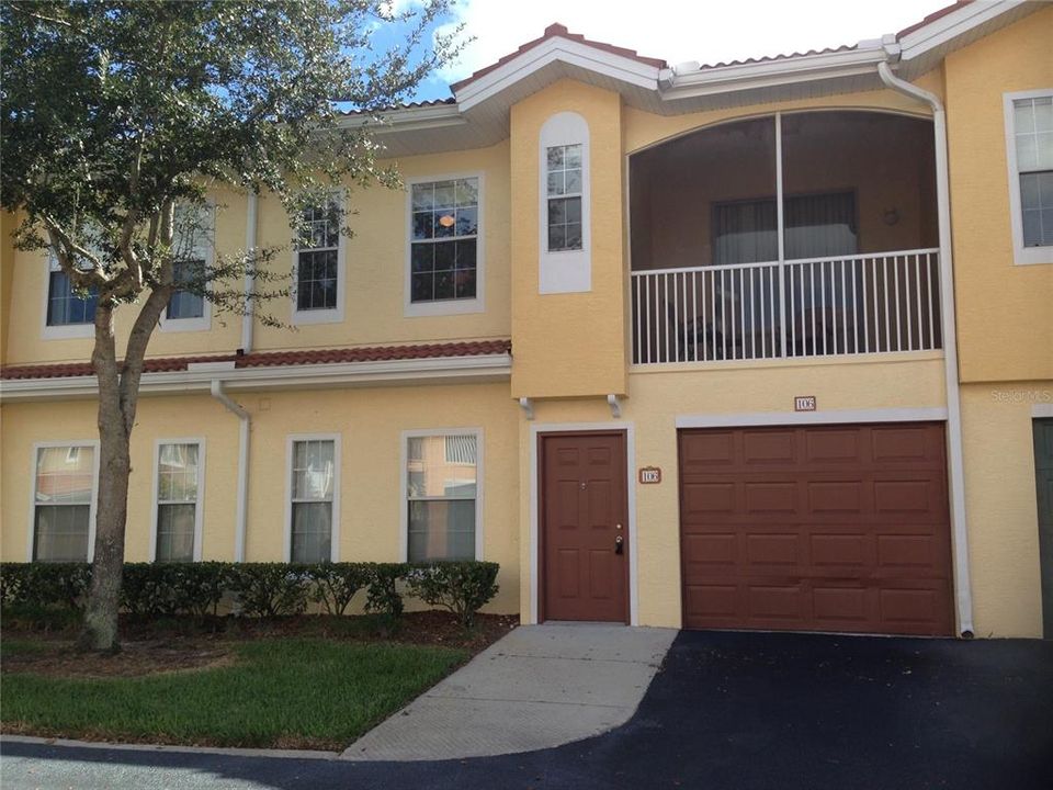 For Rent: $1,700 (2 beds, 2 baths, 1174 Square Feet)
