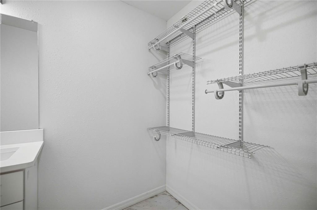 For Sale: $319,900 (3 beds, 2 baths, 2064 Square Feet)