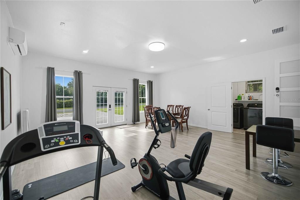 For Sale: $319,900 (3 beds, 2 baths, 2064 Square Feet)