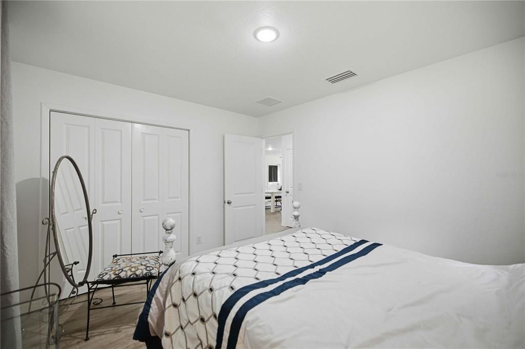 For Sale: $319,900 (3 beds, 2 baths, 2064 Square Feet)