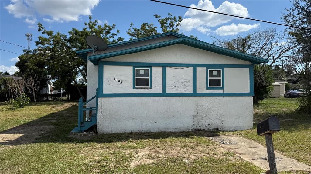 Recently Sold: $50,000 (3 beds, 1 baths, 909 Square Feet)