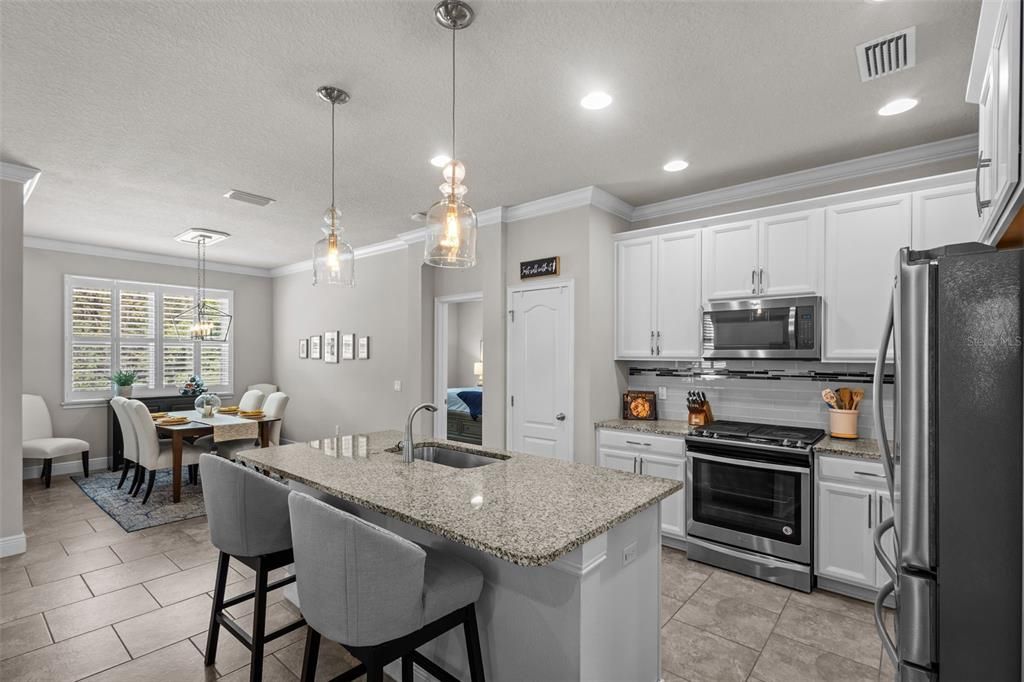 Active With Contract: $499,900 (3 beds, 2 baths, 1820 Square Feet)