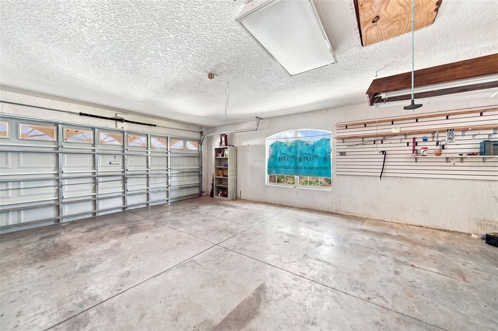 En Venta: $500,000 (3 camas, 2 baños, 2083 Pies cuadrados)
