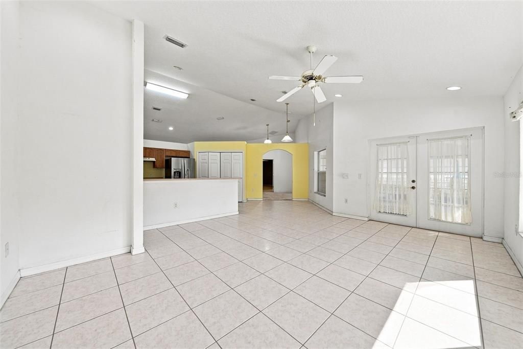 En Venta: $500,000 (3 camas, 2 baños, 2083 Pies cuadrados)