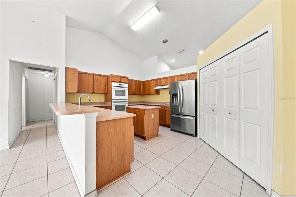 En Venta: $500,000 (3 camas, 2 baños, 2083 Pies cuadrados)