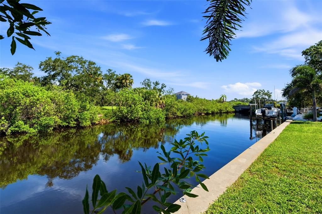 En Venta: $1,299,000 (3 camas, 2 baños, 1997 Pies cuadrados)