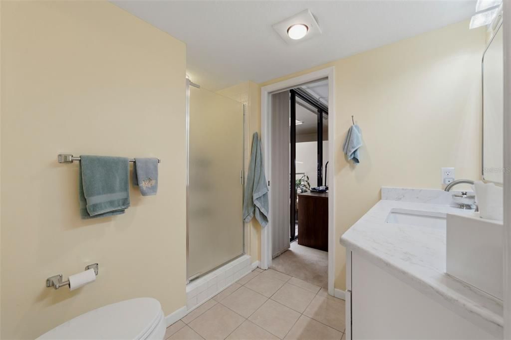En Venta: $998,500 (2 camas, 2 baños, 1615 Pies cuadrados)