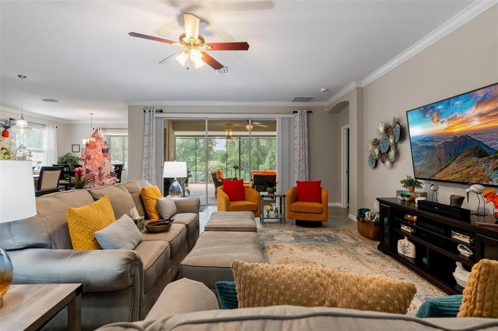 For Sale: $485,000 (3 beds, 3 baths, 2743 Square Feet)
