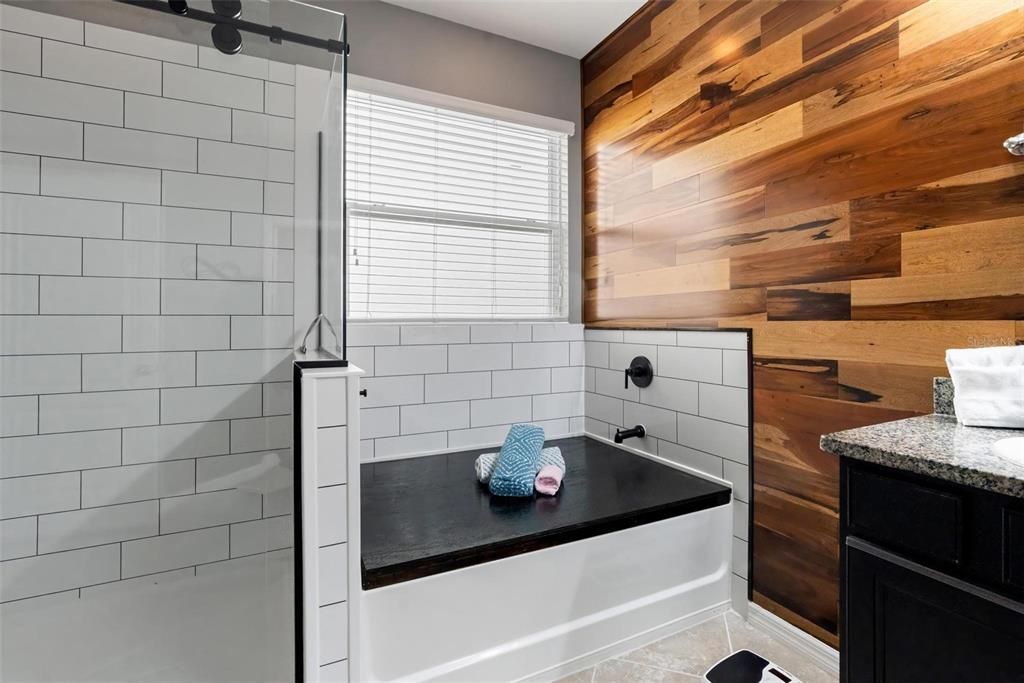 For Sale: $485,000 (3 beds, 3 baths, 2743 Square Feet)