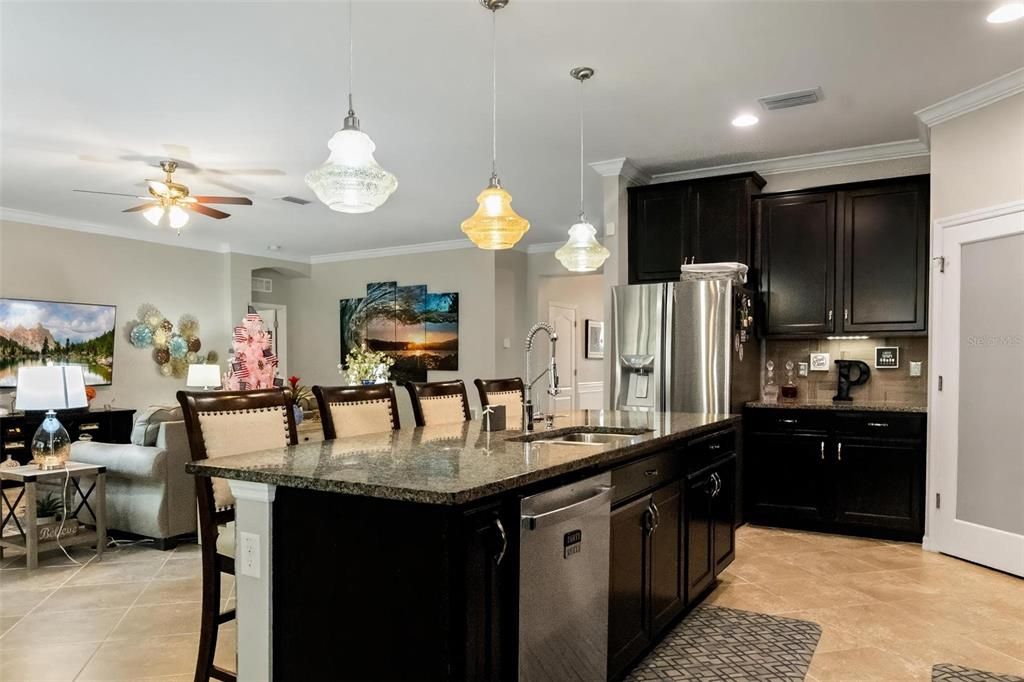 For Sale: $485,000 (3 beds, 3 baths, 2743 Square Feet)