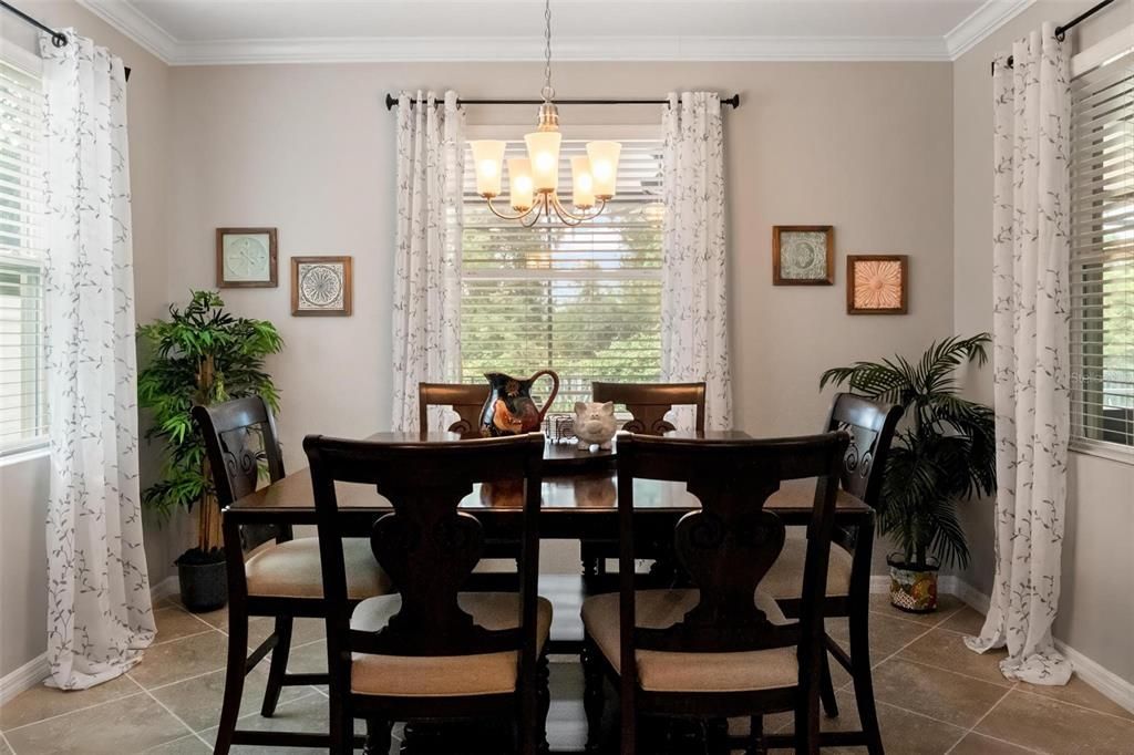 For Sale: $485,000 (3 beds, 3 baths, 2743 Square Feet)