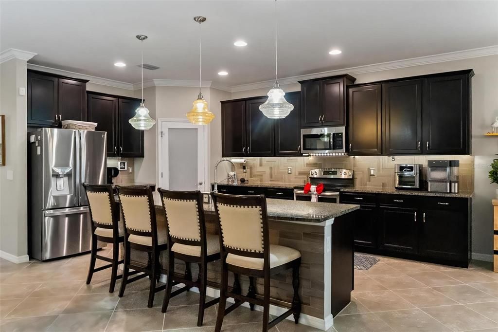 For Sale: $485,000 (3 beds, 3 baths, 2743 Square Feet)