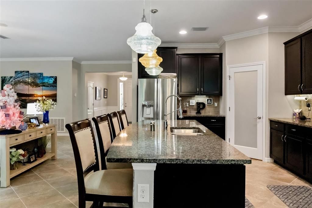 For Sale: $485,000 (3 beds, 3 baths, 2743 Square Feet)