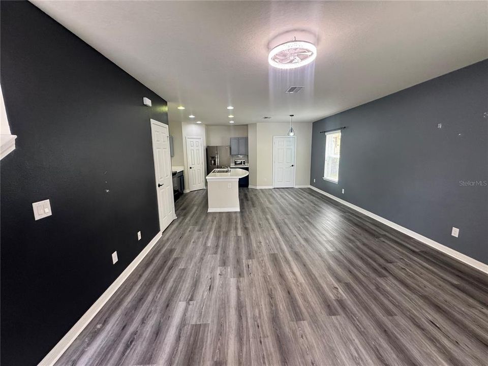 В аренду: $1,925 (2 спален, 2 ванн, 1280 Квадратных фут)
