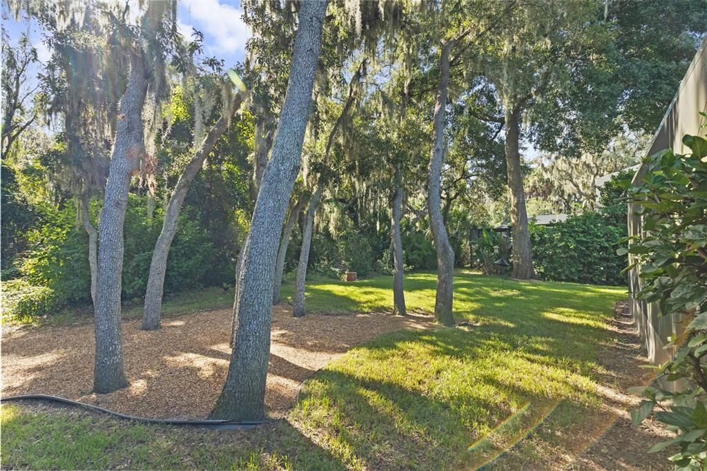 For Sale: $439,000 (2 beds, 2 baths, 1839 Square Feet)