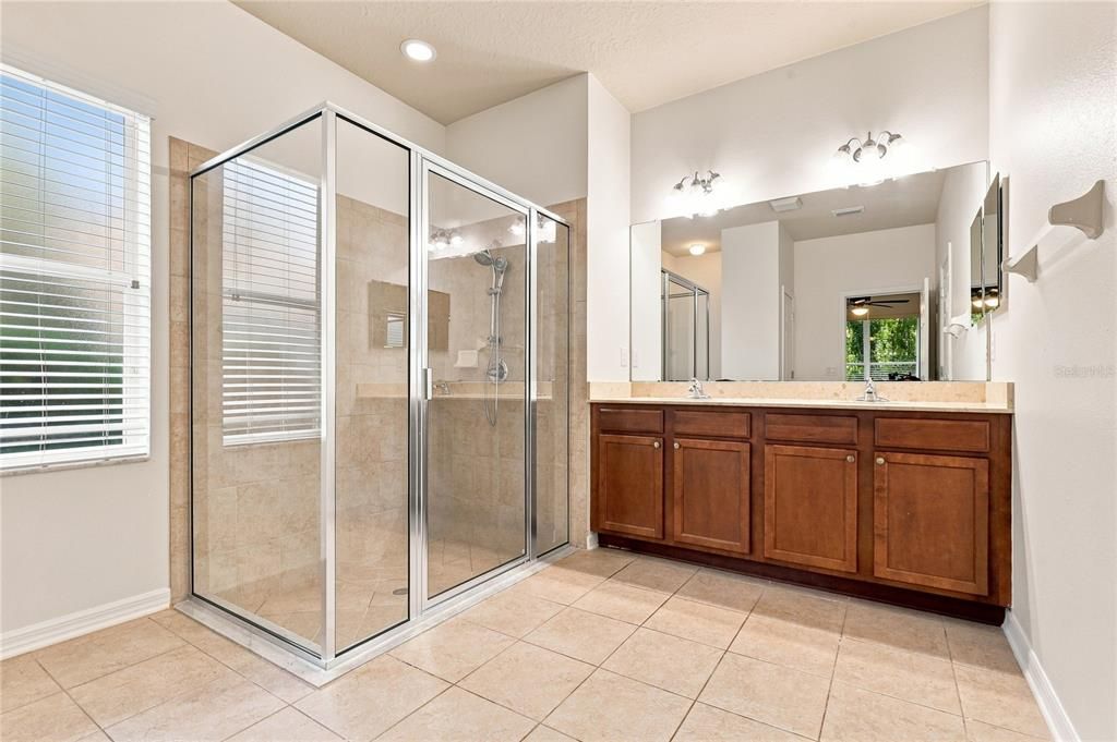 For Sale: $439,000 (2 beds, 2 baths, 1839 Square Feet)