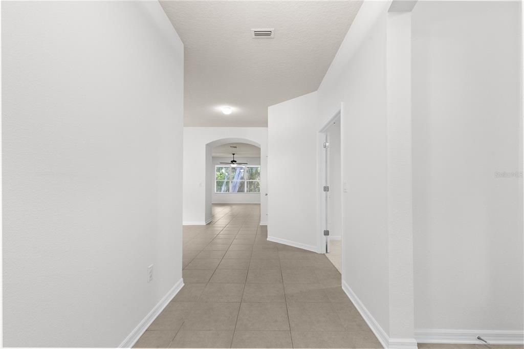 For Sale: $439,000 (2 beds, 2 baths, 1839 Square Feet)