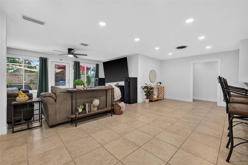 For Rent: $3,750 (4 beds, 3 baths, 1788 Square Feet)